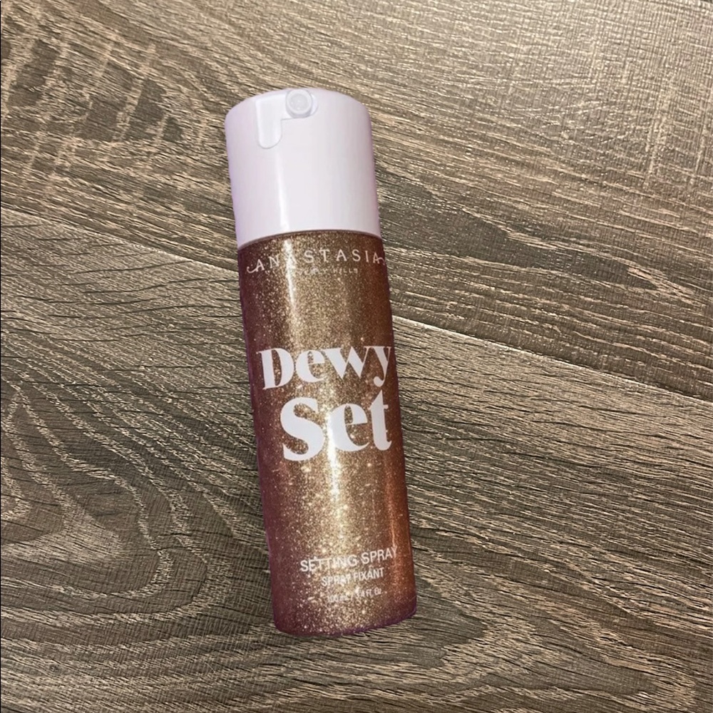 ANASTASIA BEVERLY HILLS Dewy Set Setting Spray